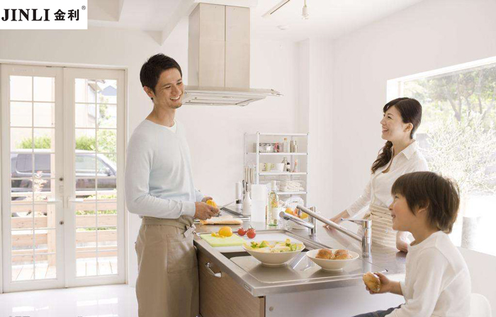 集成灶十大品牌金利：集成灶适合用于开放式厨房