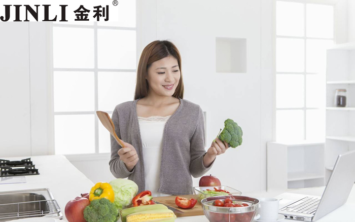 不知道未来何去何从？就看集成灶的竞争态势