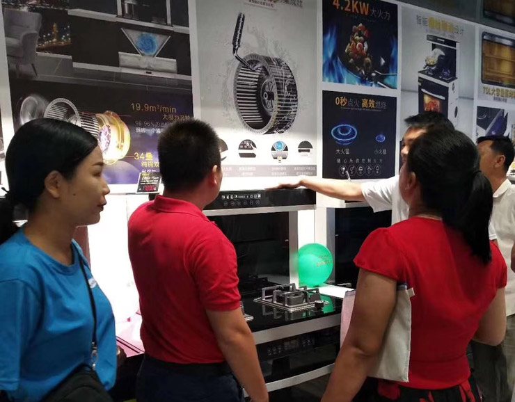 金利集成灶湛江店隆重开业，钜惠风暴精彩不断！