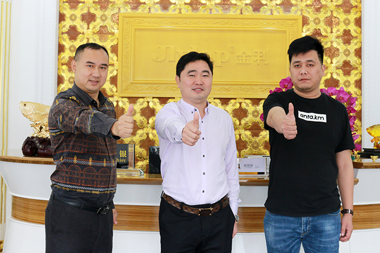 热烈祝贺金利集成灶与山东济南张总签约成功