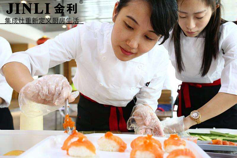 集成灶十大品牌金利:蒸箱类集成灶的这些功能让你爱上它