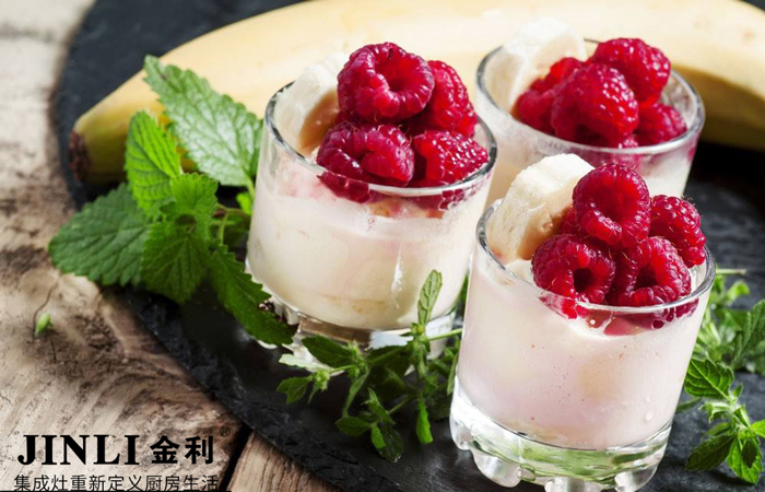 集成灶毫无疑问有资格承接厨房电器中小金人