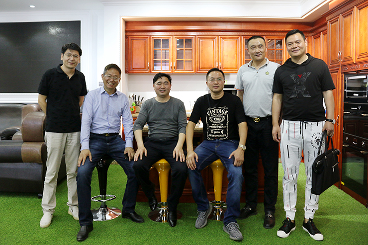 热烈欢迎顺德江苏商会程卫东会长一行莅临金利公司参观指导