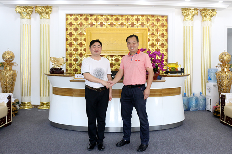 广东中外名酒行有限公司执行董事杜永建一行莅临金利公司参观考察