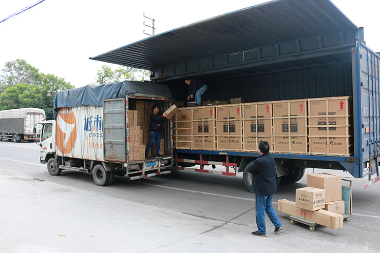 金利集成灶开足马力搞生产 全力赶制订单任务 日夜出货忙