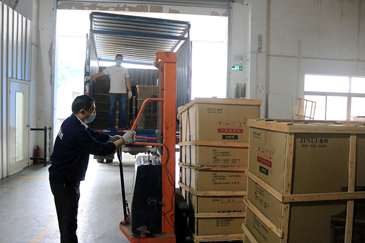 金利集成灶开足马力搞生产 全力赶制订单任务 日夜出货忙