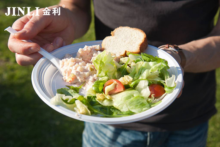 金利集成灶与传统油烟机哪个好？消费者该怎样选择？