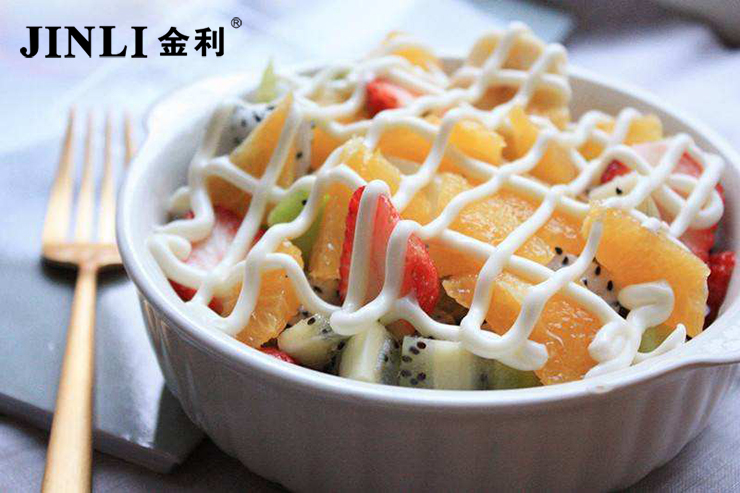 穷看厅堂，富看厨房 厨房装修应该先装橱柜还是集成灶？