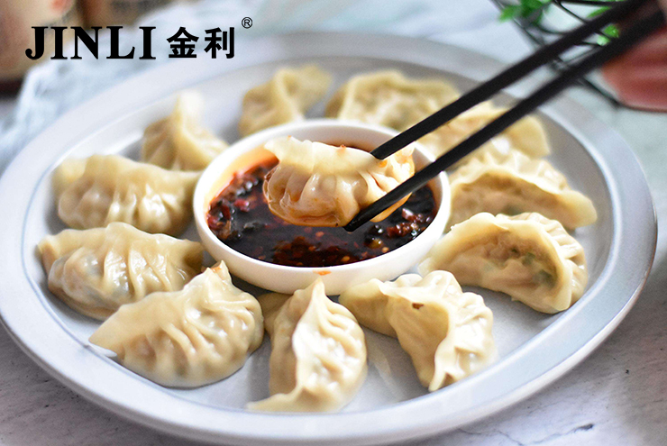 厨房是个干净整洁的地方，那我们应该如何正确选择集成灶呢？