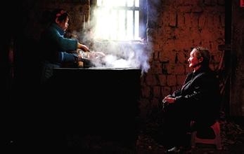 以前的厨房环境油烟满屋