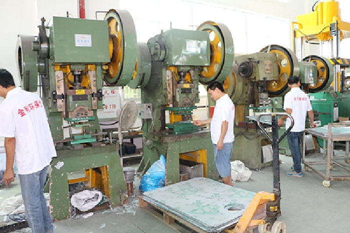 金利集成灶生产车间